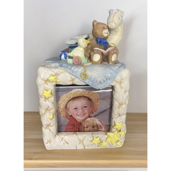 Music Box Musical Cube Picture Frame - Reading Bear - Plays “It’s A Small World” - Picture 1 of 12
